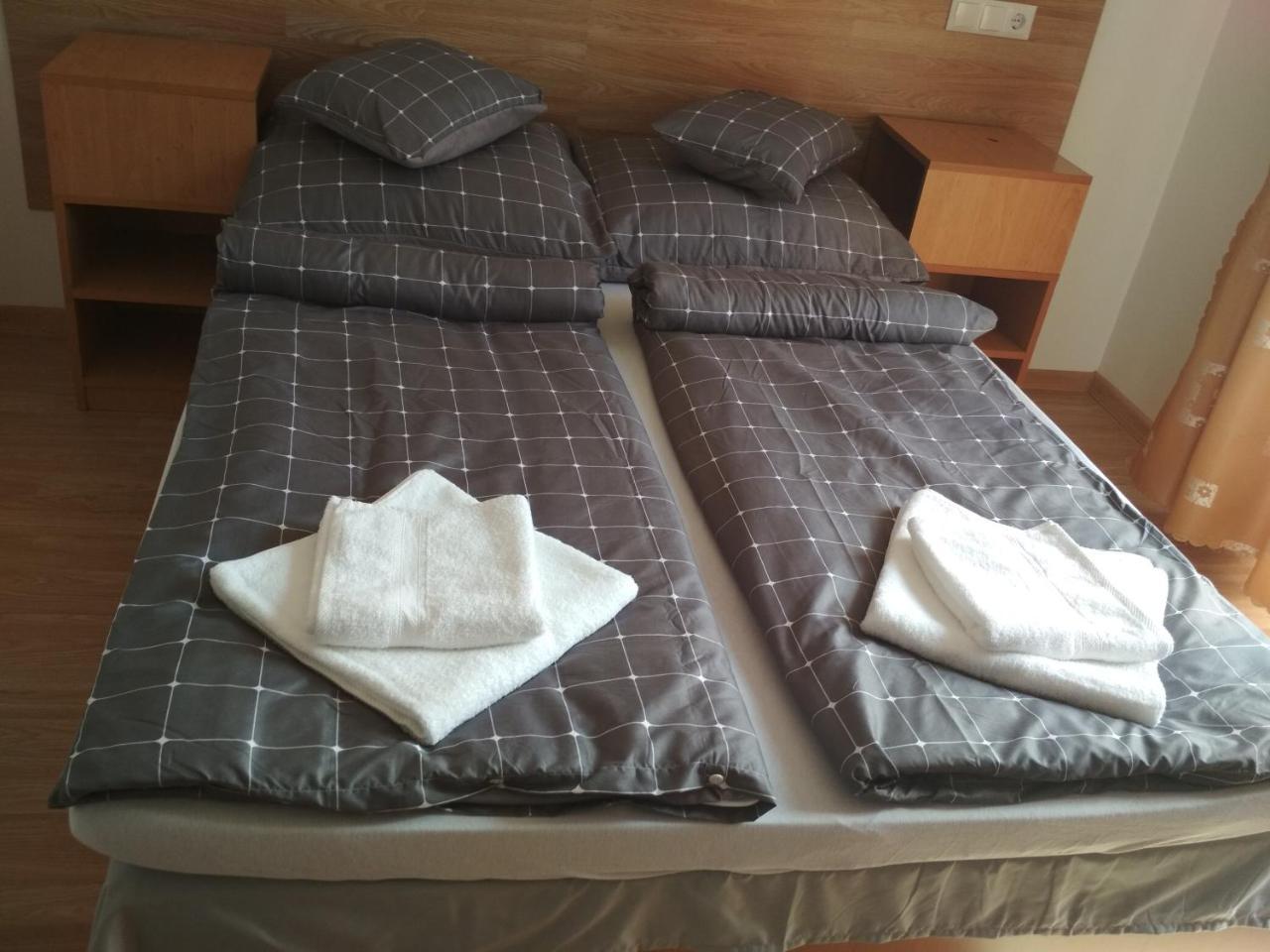 Hotel Acopark Vendeghaz Debreczyn Zewnętrze zdjęcie
